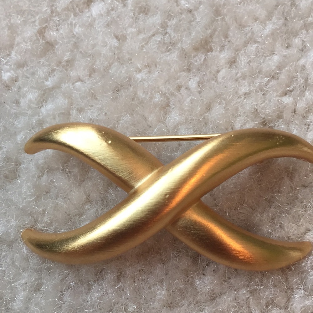 Brooch